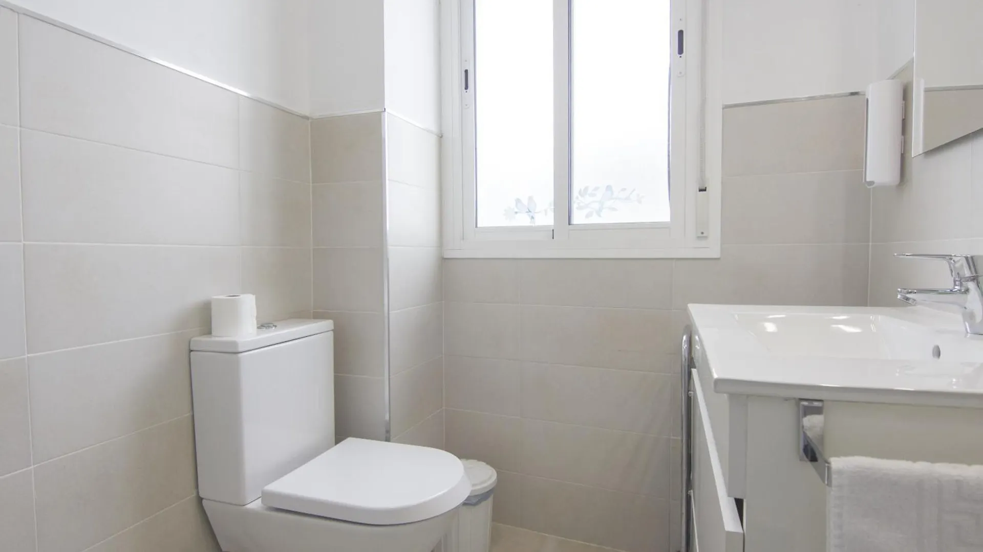 Rentalsevilla Plaza Del Zurraque Apartment Seville